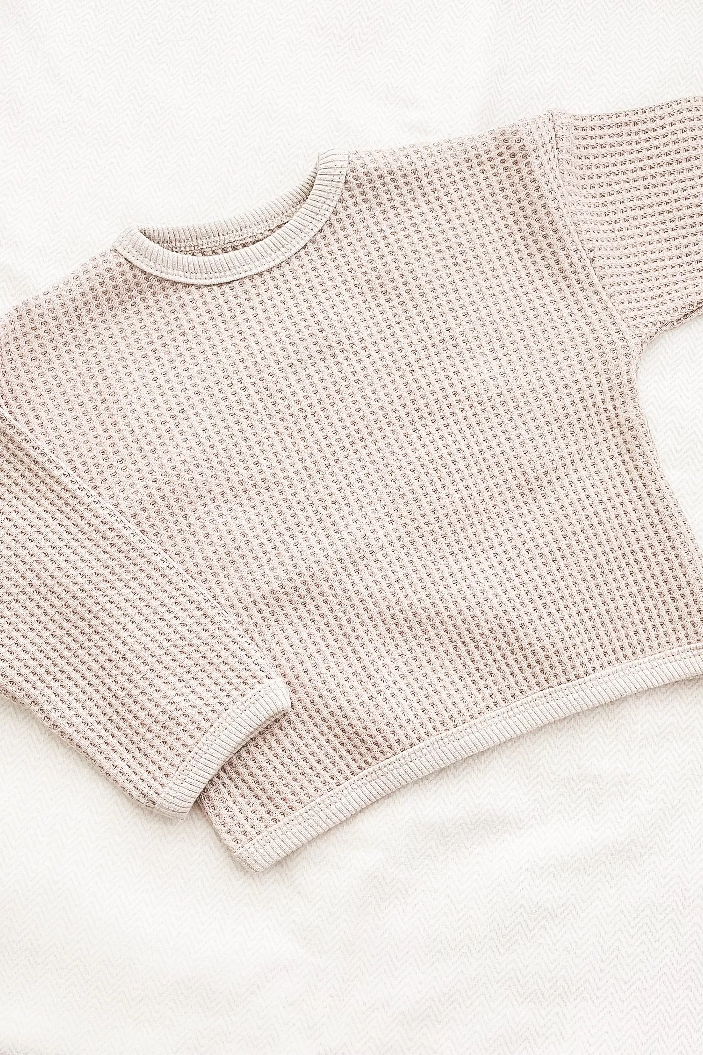 AUTUMN DREAMS WAFFLE SWEATER / MOCHA